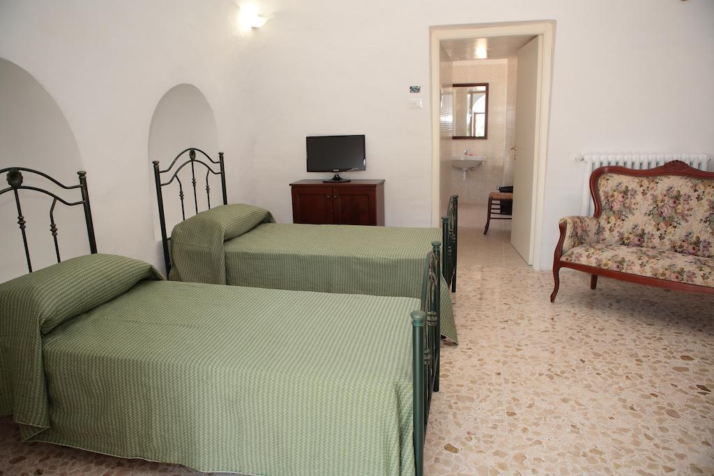 Вілла Agriturismo Masseria Casedde Vecchie Мартіна-Франка Номер фото